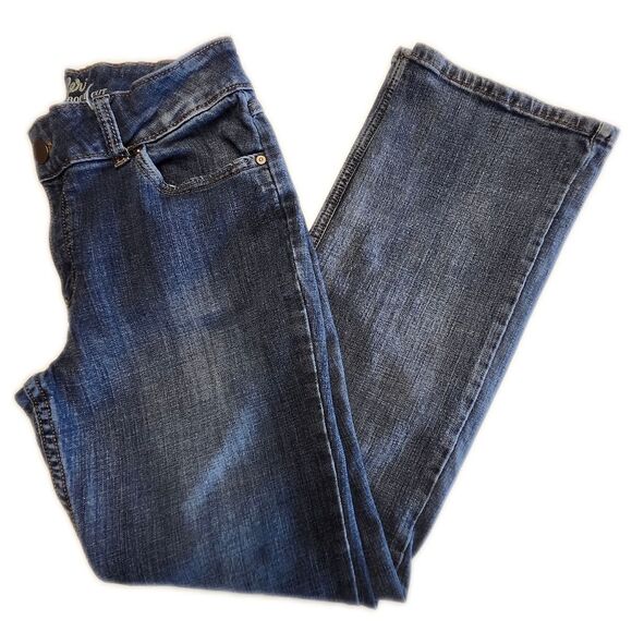 Wrangler Boot Cut Medium Blue Wash Denim Jeans, 11x32 - Picture 1 of 7